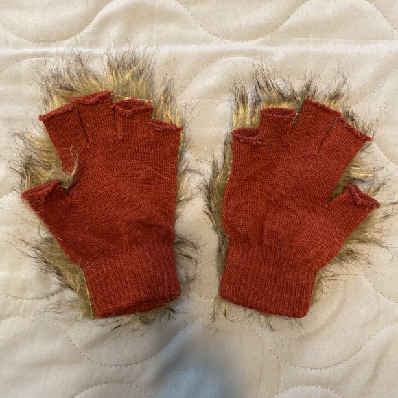 Werewolf Costume - Girls Size 7 - Picture 10 of 10